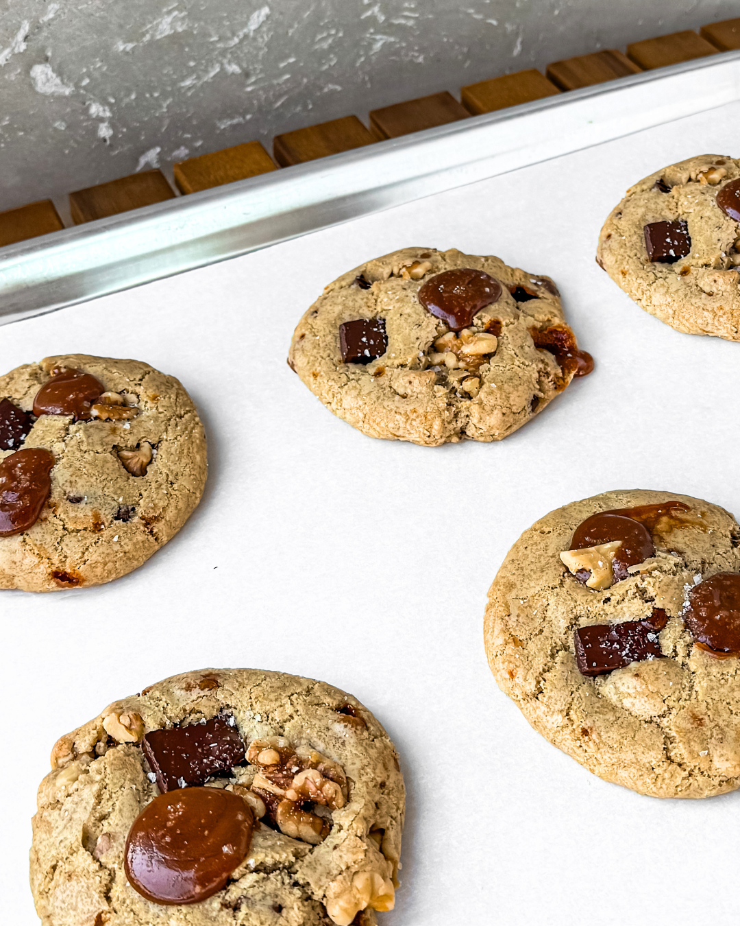WALNUT TOFFEE CHOCOLATE